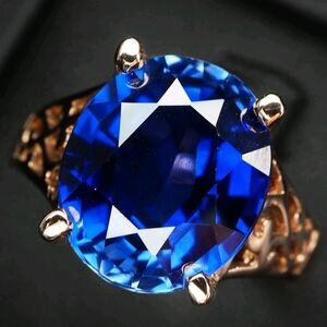 Glamorous Royal Blue Sapphire Oval 8.95Ct 925 Sterling Silver Rose Gold Plates